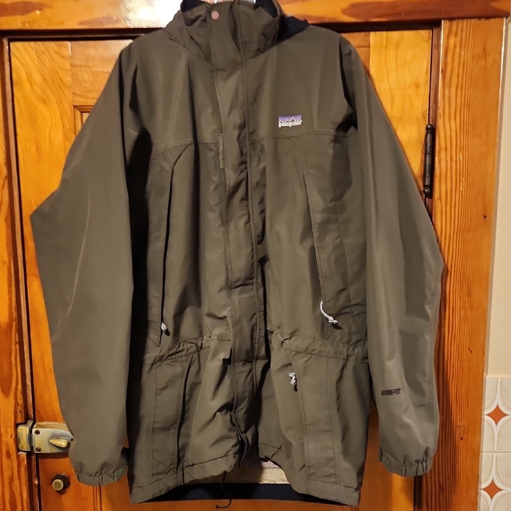 Patagonia Liquid Sky Men's Olive Raincoat